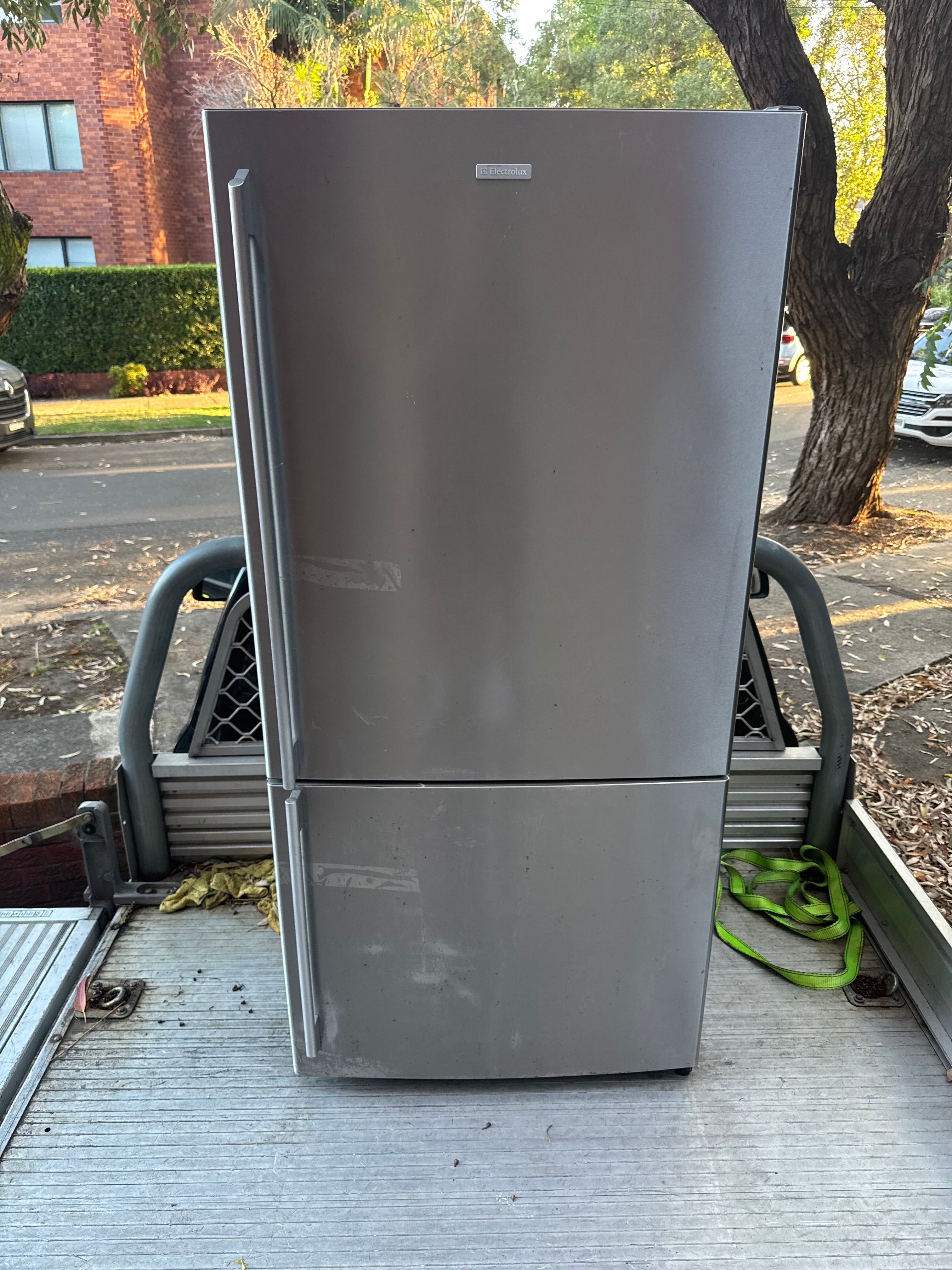 Electrolux 510 L Bottom Mount Refrigerator EBM5100SC-R