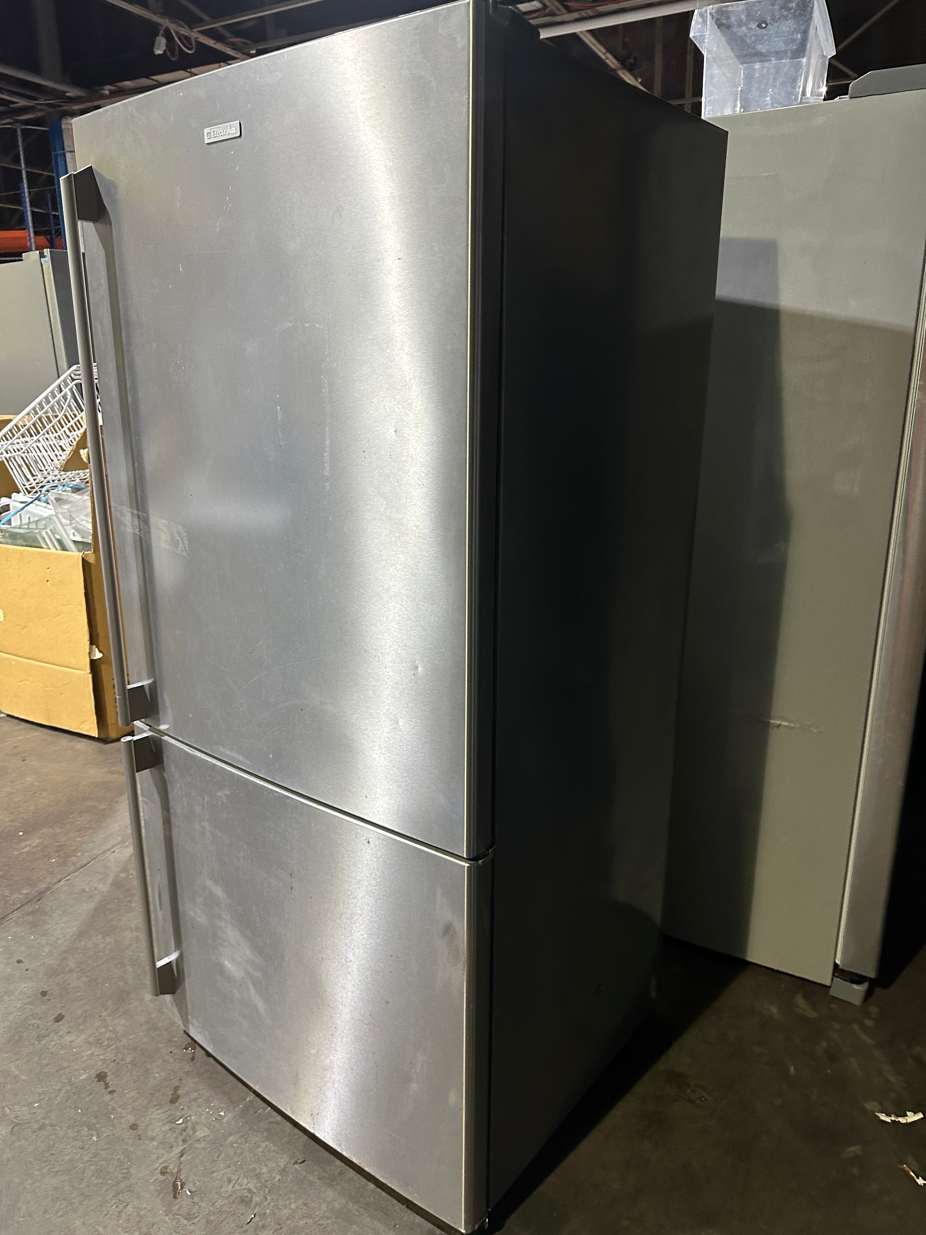 Electrolux 510 L Bottom Mount Refrigerator EBM5100SC-R - Sydney Appliances Outlet