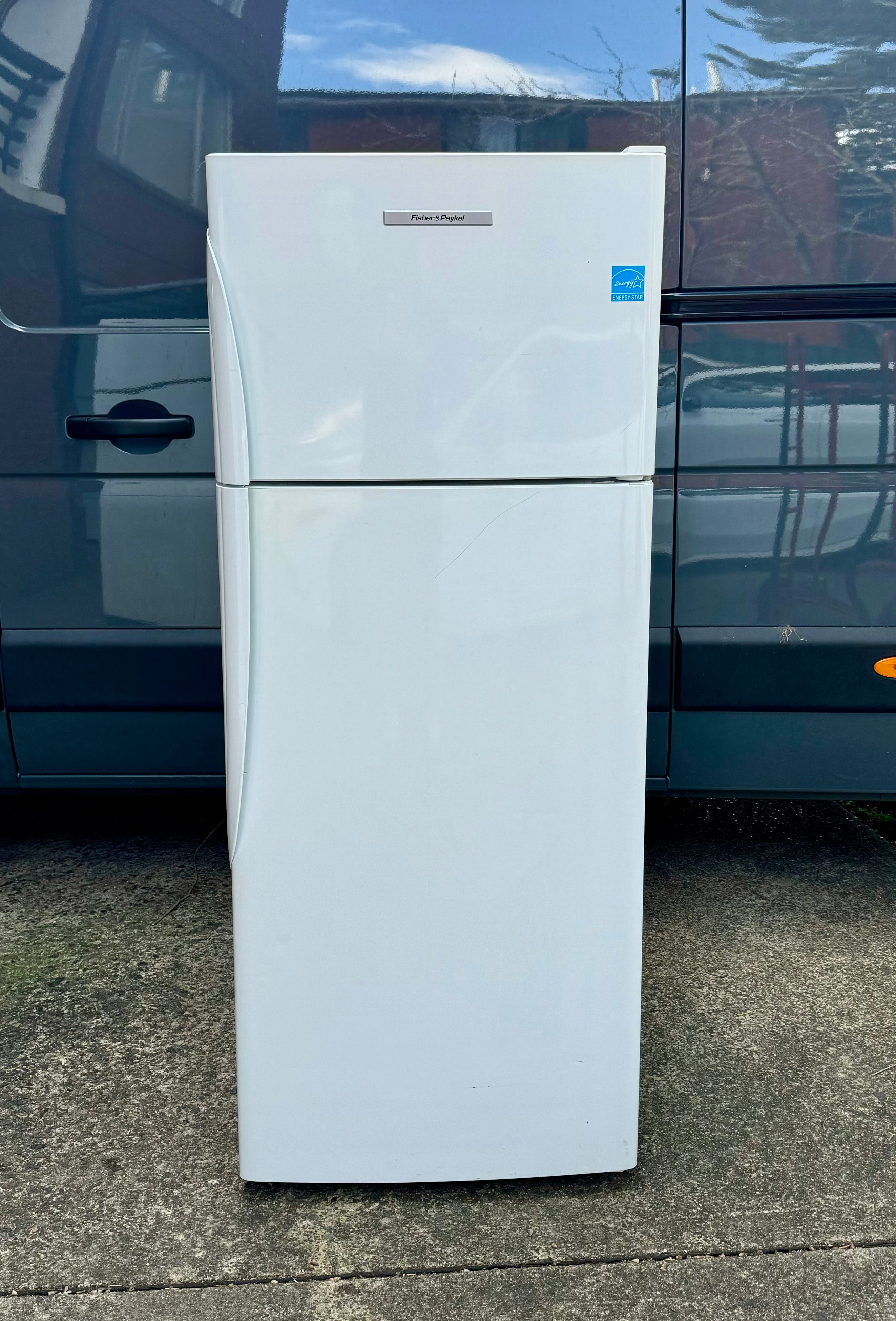 E381TRT Fisher & Paykel 380 L Top Mount Fridge Freezer