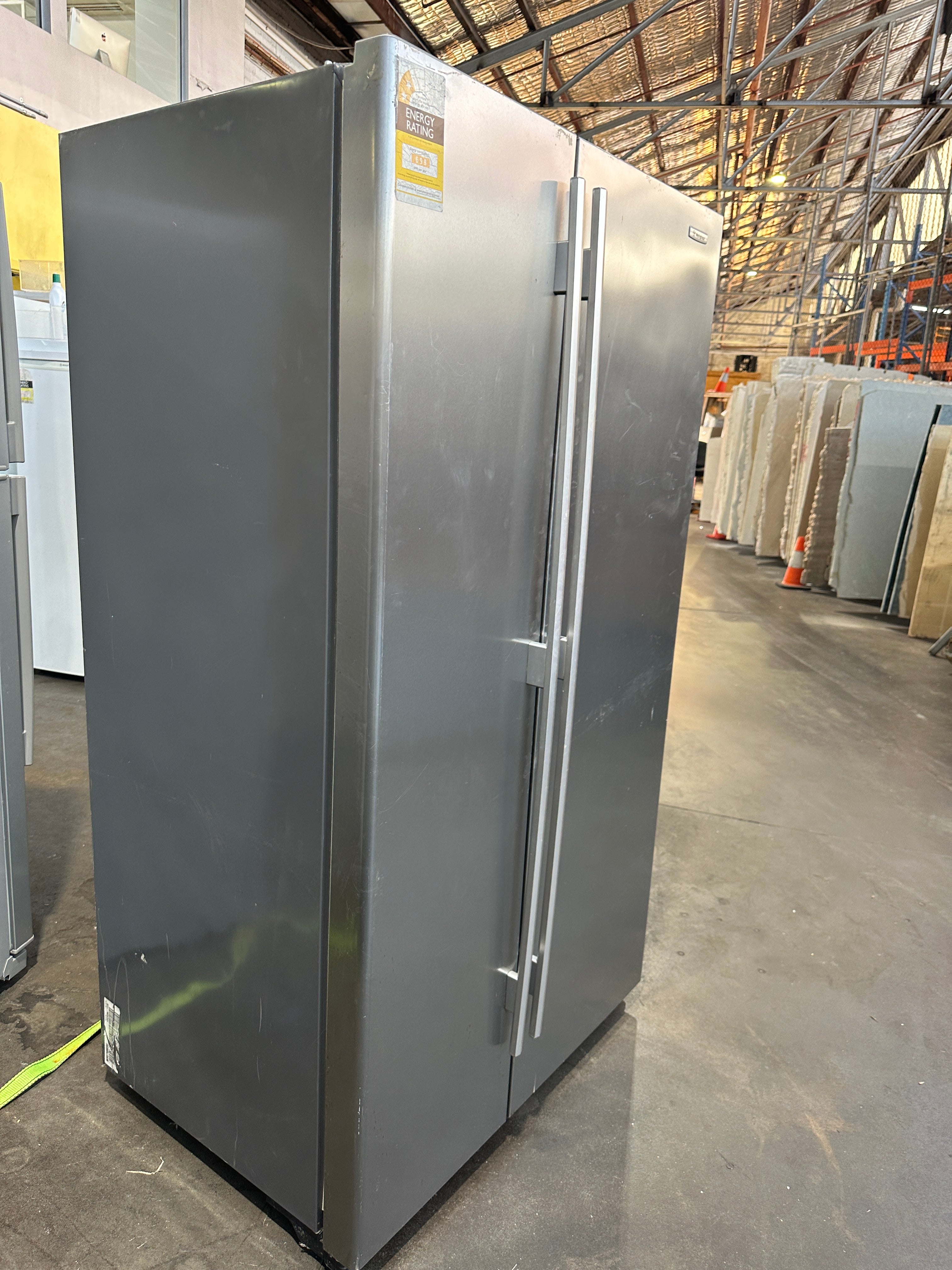 700 L Westinghouse WSE700SA Stainless Side By Side Refrigerator