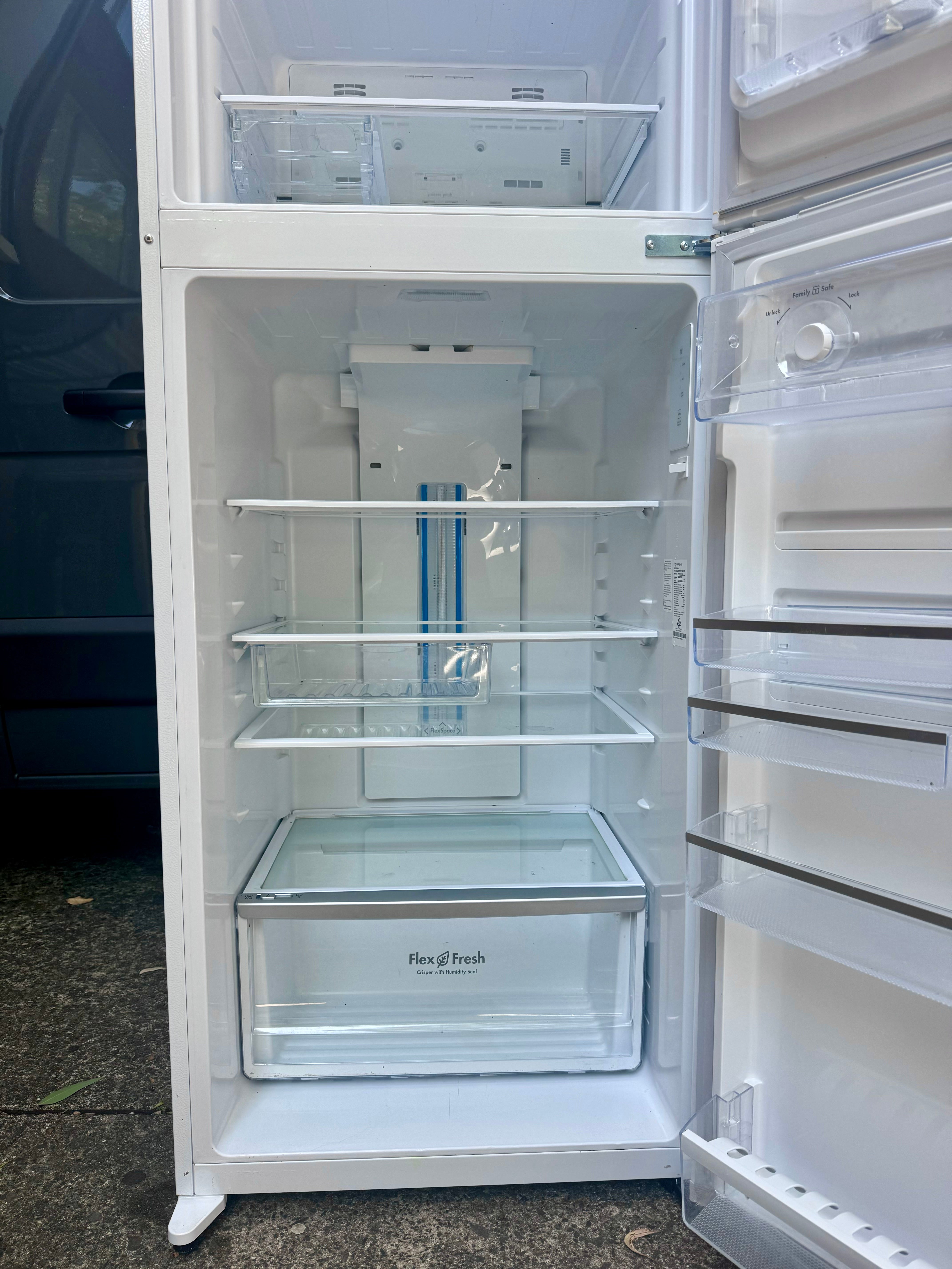 WTB4600WA Top Mount Westinghouse 460 L White Refrigerator