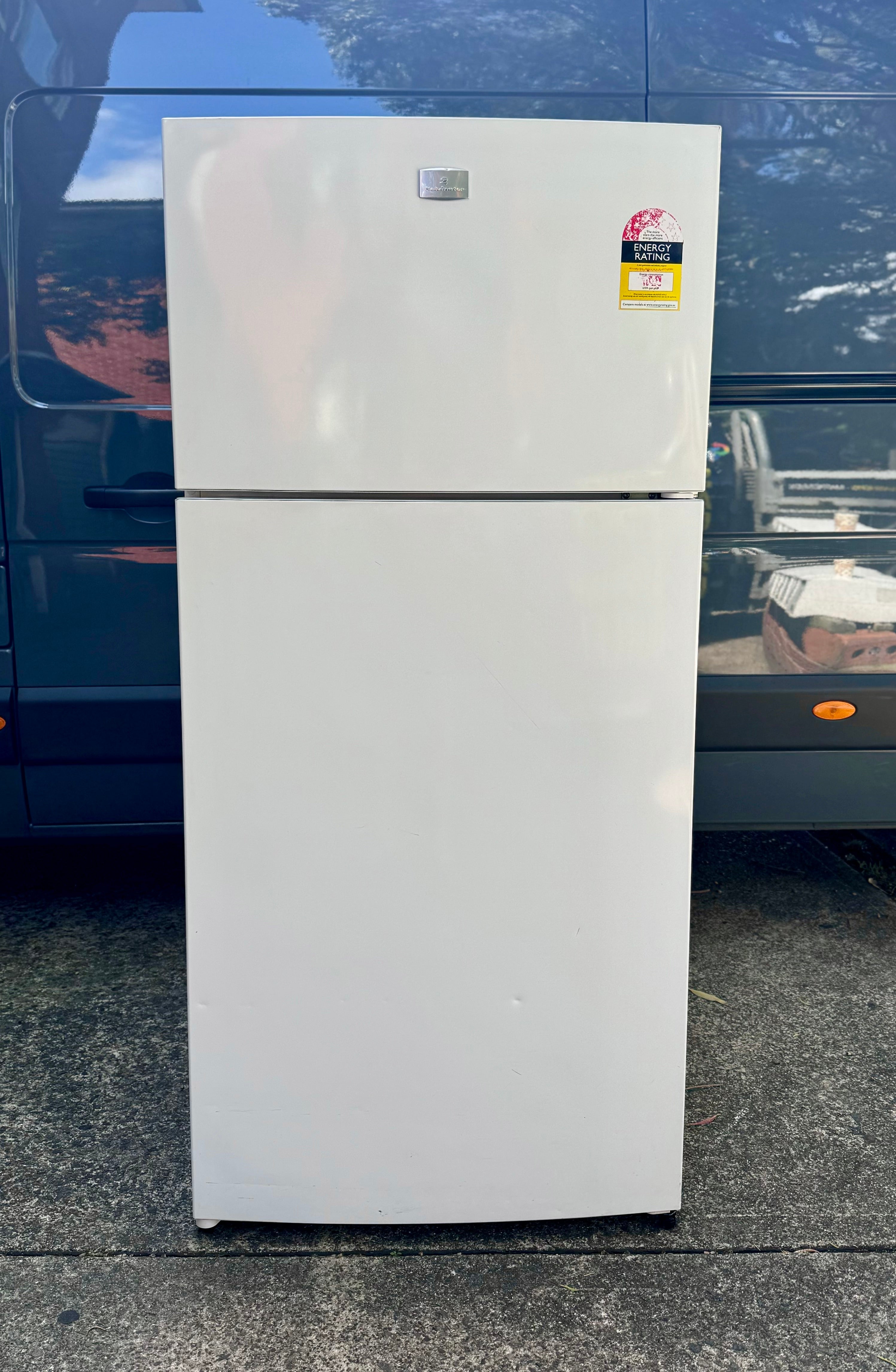 KTM5402WA Kelvinator Top Mount Fridge