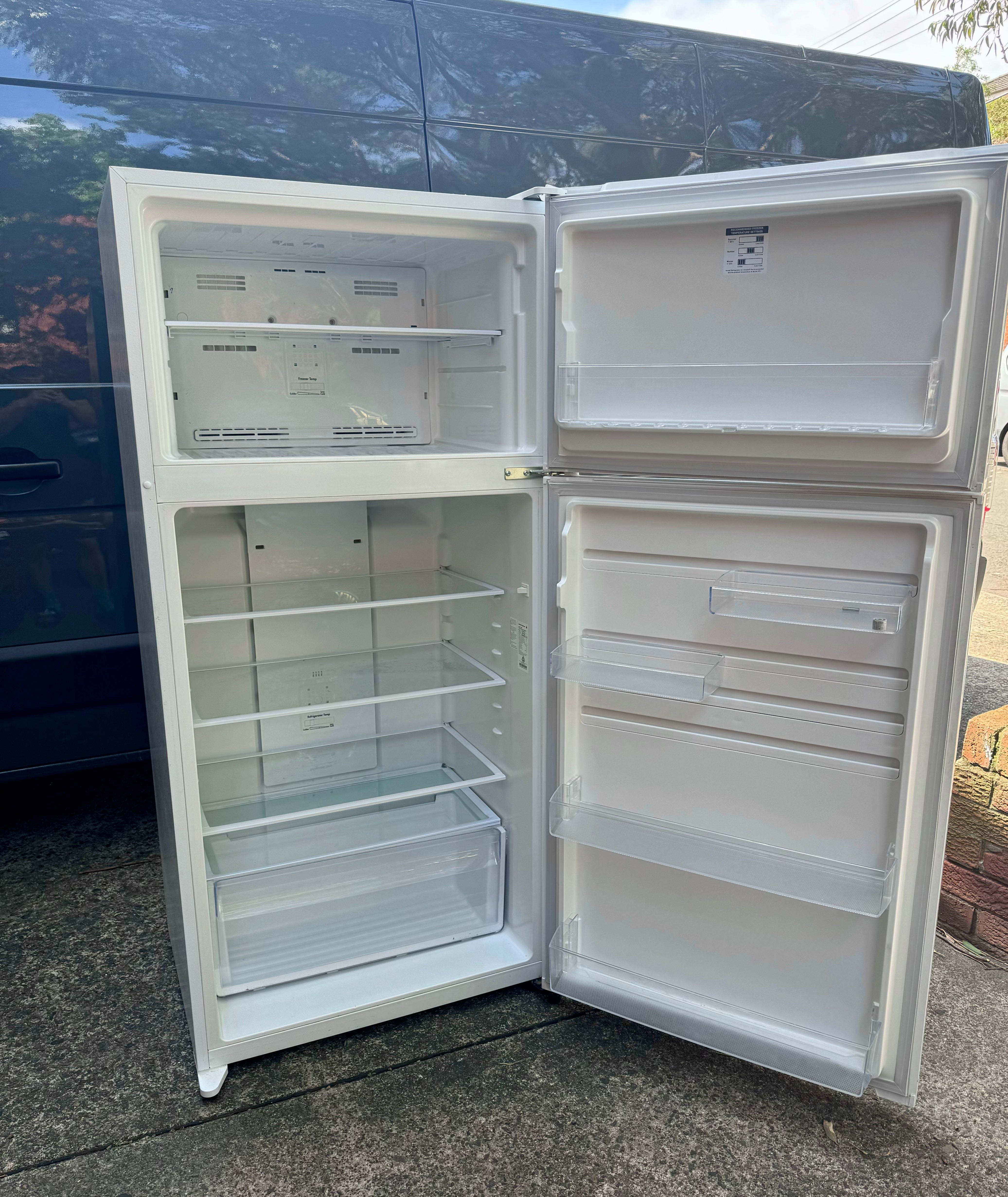 KTM5402WA Kelvinator Top Mount Fridge