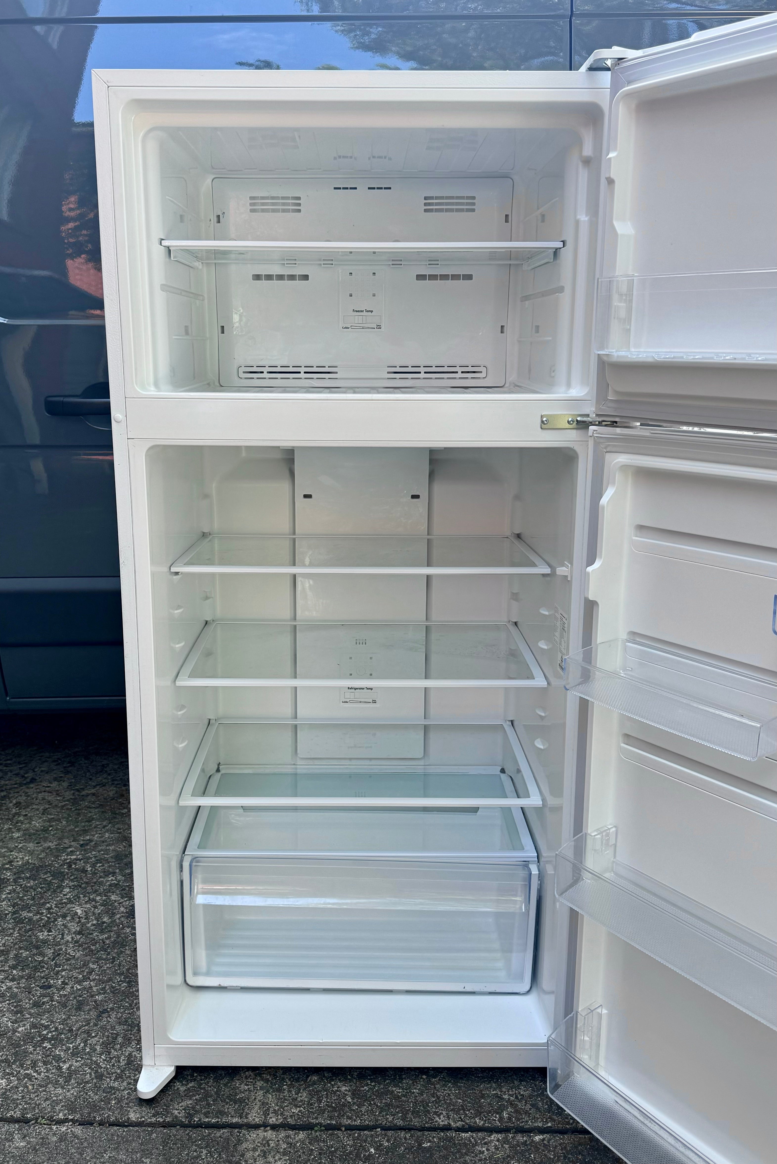 KTM5402WA Kelvinator Top Mount Fridge