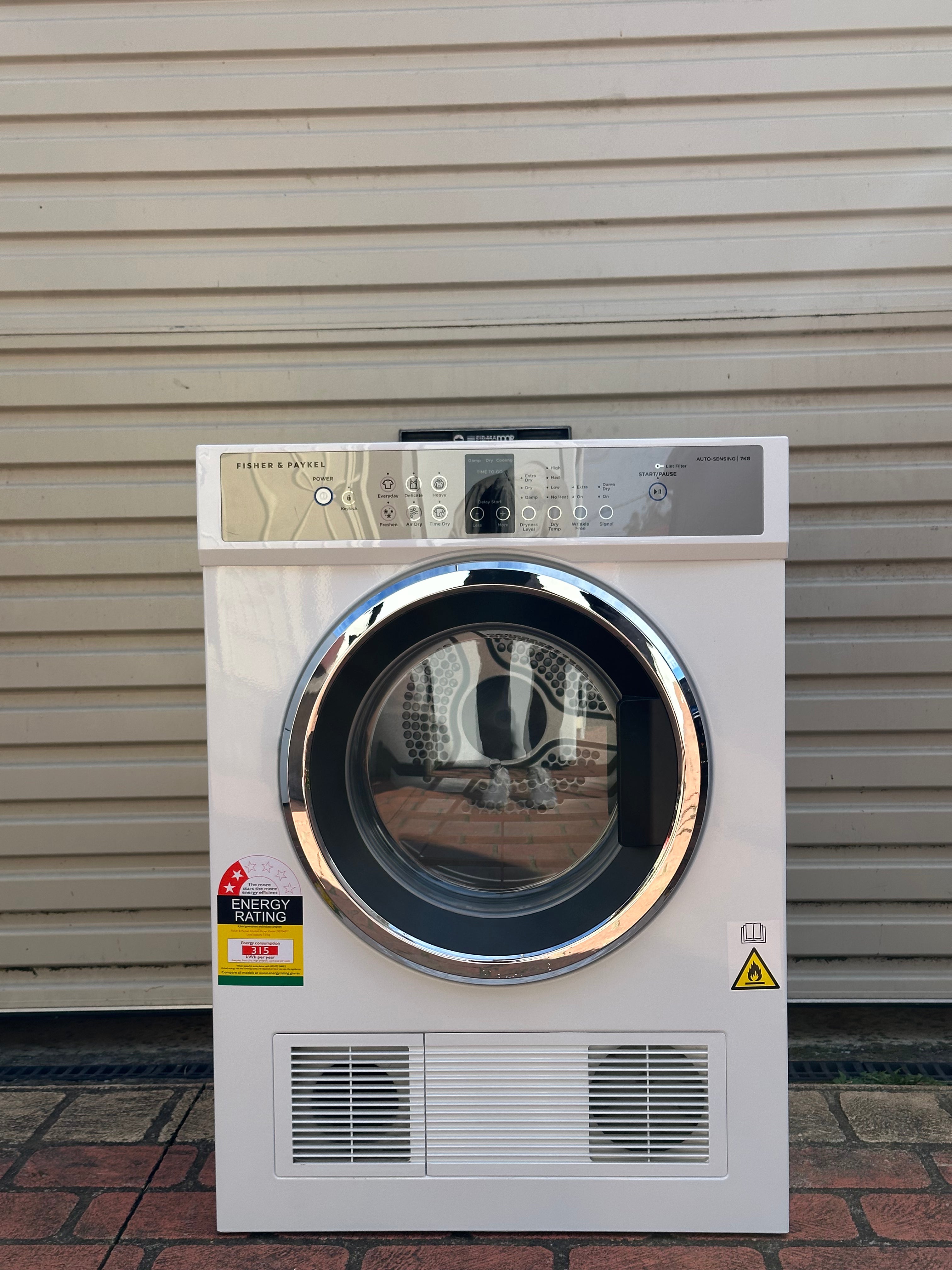 Fisher & Paykel Series 5 7kg Vented Dryer DE7060G2