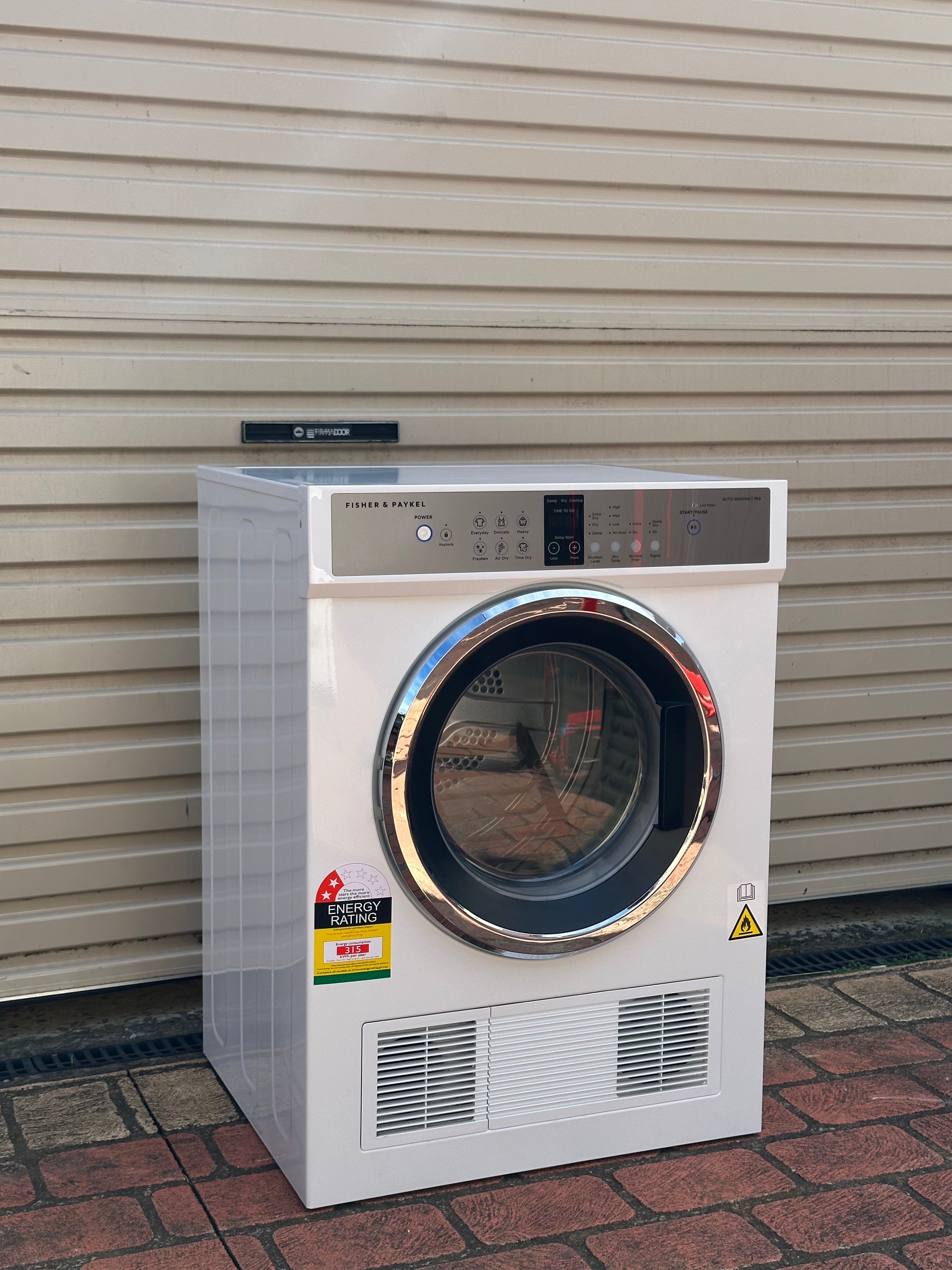 Fisher & Paykel Series 5 7kg Vented Dryer DE7060G2